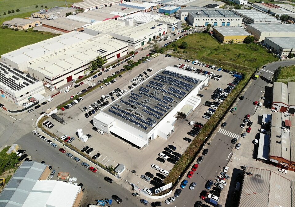 Caetano Retail invierte 2 millones de euros en la instalación de fotovoltaicas en sus concesionarios